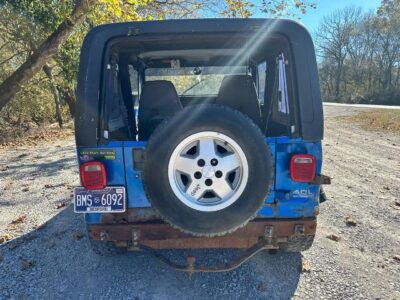 1992 Jeep Wrangler 2DR 4WD SUV