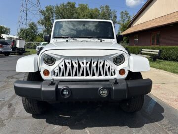 2013 Jeep Wrangler Unlimited Sahara SUV
