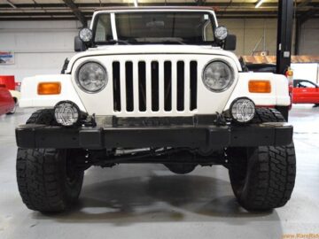 1999 Jeep Wrangler Sahara SUV