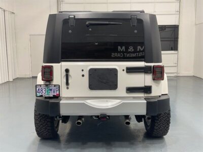 2010 Jeep Wrangler Unlimited Sahara 4X4 / 3.8L V6 / Hard Top SUV