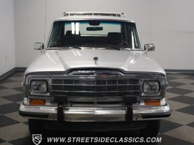 1991 Jeep Grand Wagoneer HEMI Restomod