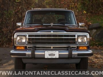 1991 Jeep Grand Wagoneer Base